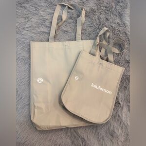 Lululemon NEW reusable bags /  light gray and white